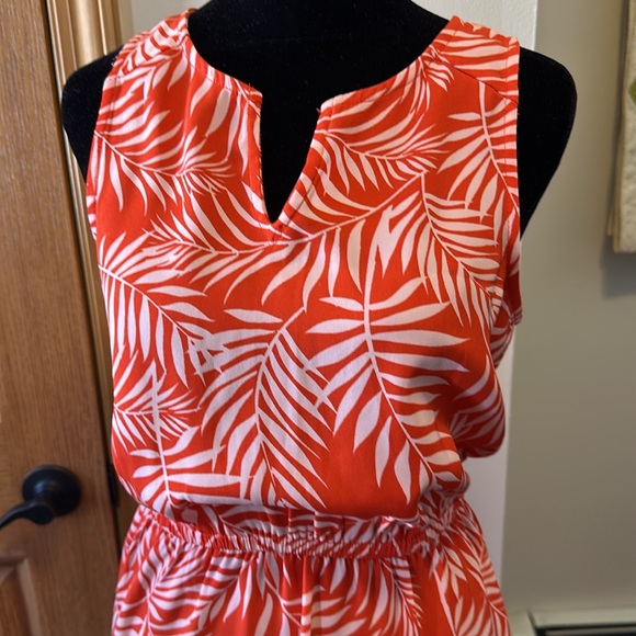 41 Hawthorn Orange and White Leaf Print Dress - Picture 3 of 9